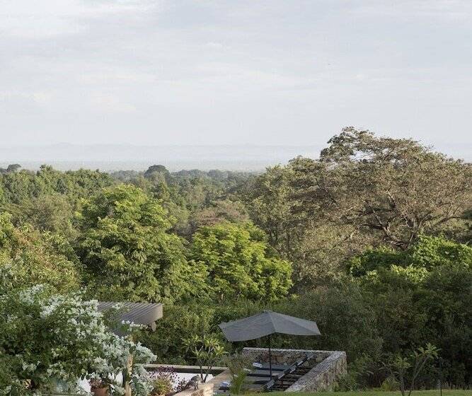 اتاق خانوادگی, Arusha Villa