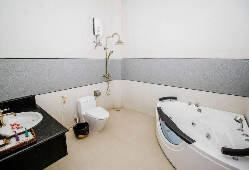 سوییت اجرایی, Royal Emerald River View Resort