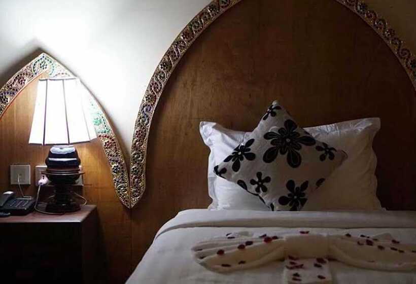 سوییت, Royal Emerald River View Resort