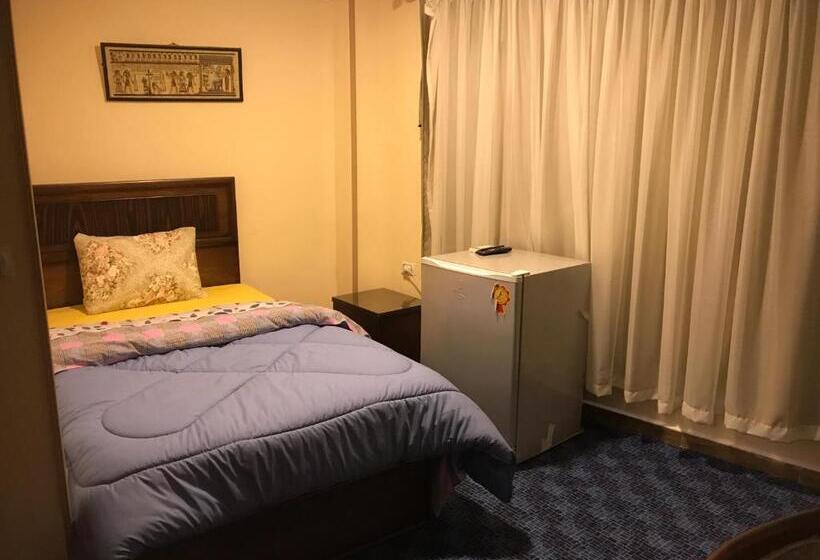 اتاق استاندارد یک تخته با چشم‌انداز, 3 Pyramids View Inn