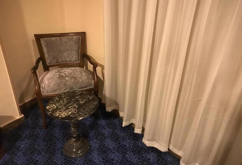 اتاق لوکس با چشم‌انداز, 3 Pyramids View Inn