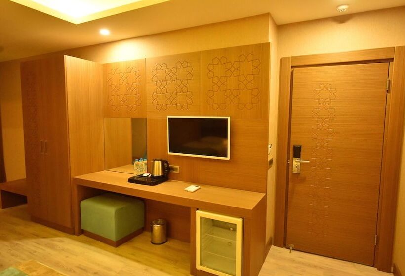 سوییت جونیور, Grand Bulut Hotel & Spa
