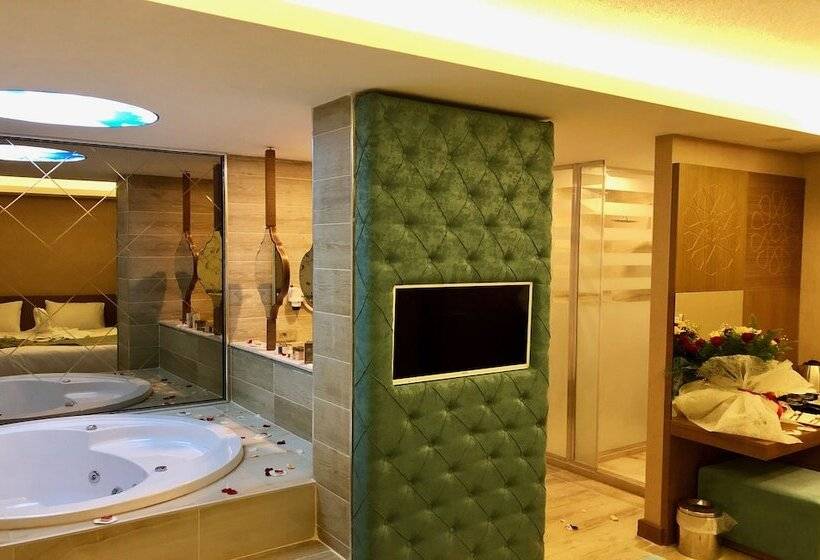 سوییت جونیور, Grand Bulut Hotel & Spa