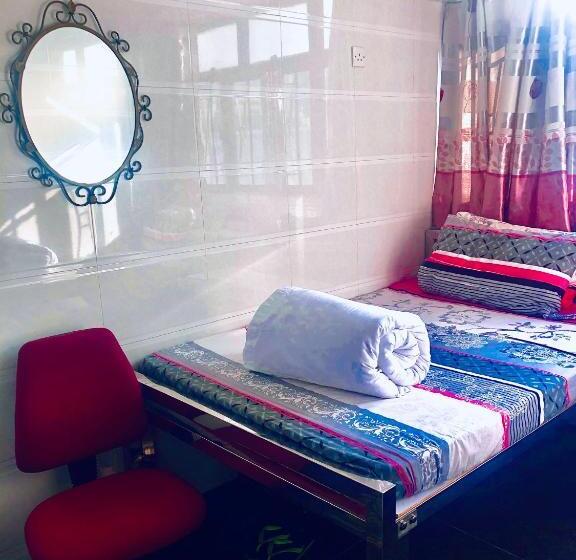 اتاق لوکس با تخت بزرگ, Asia Inn