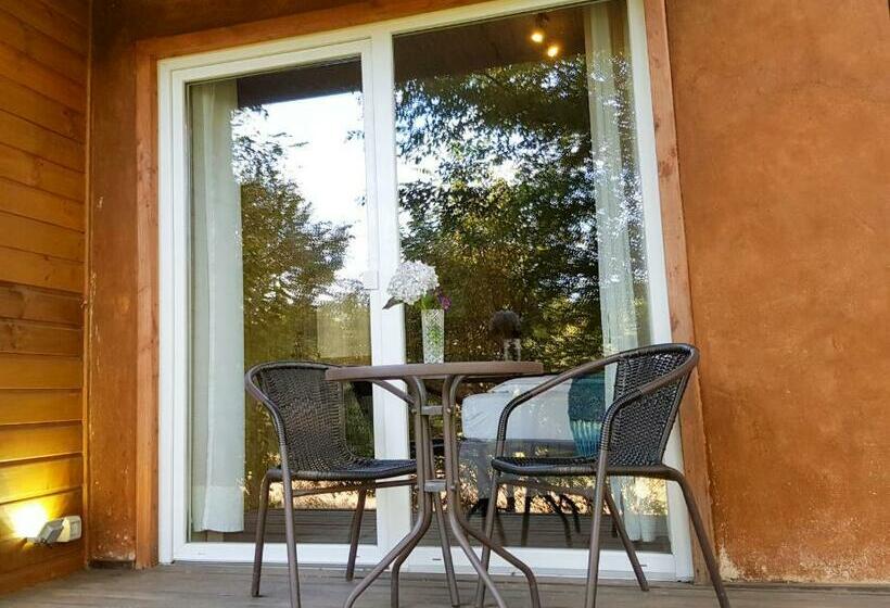 اتاق استاندارد چهارنفره با چشم‌انداز باغ, Elementos Eco Lodge