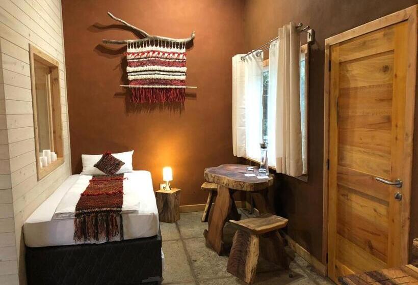 اتاق استاندارد سه نفره, Elementos Eco Lodge