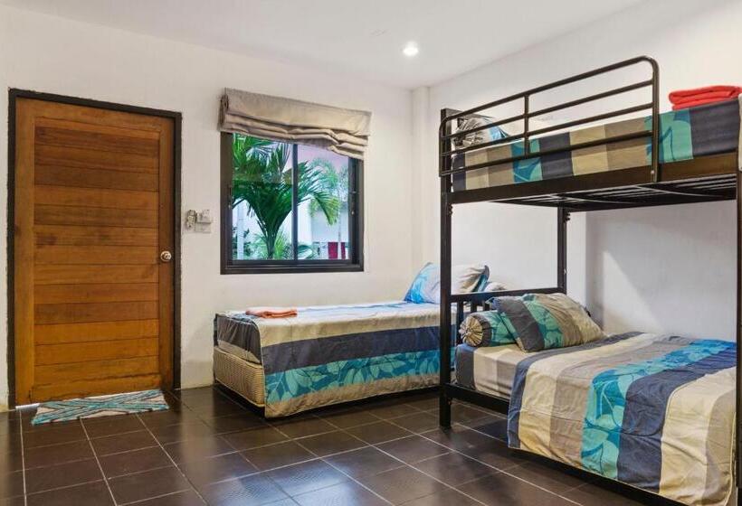 اتاق استاندارد سه نفره, Samui Backpacker