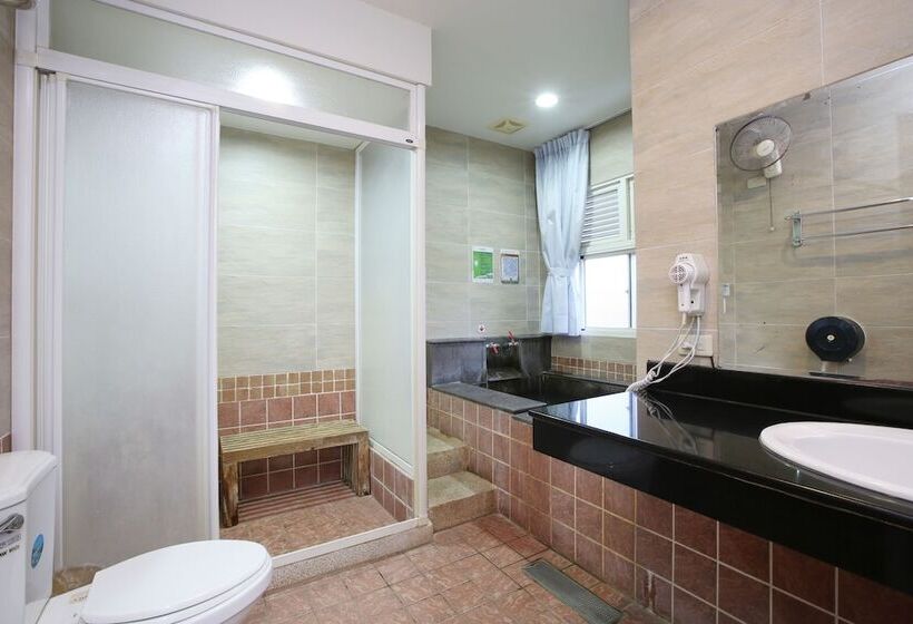 اتاق استاندارد چهار تخته, Chuang Tang Spring Spa Hotel   Deyang