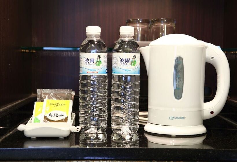 اتاق استاندارد چهار تخته, Chuang Tang Spring Spa Hotel   Deyang
