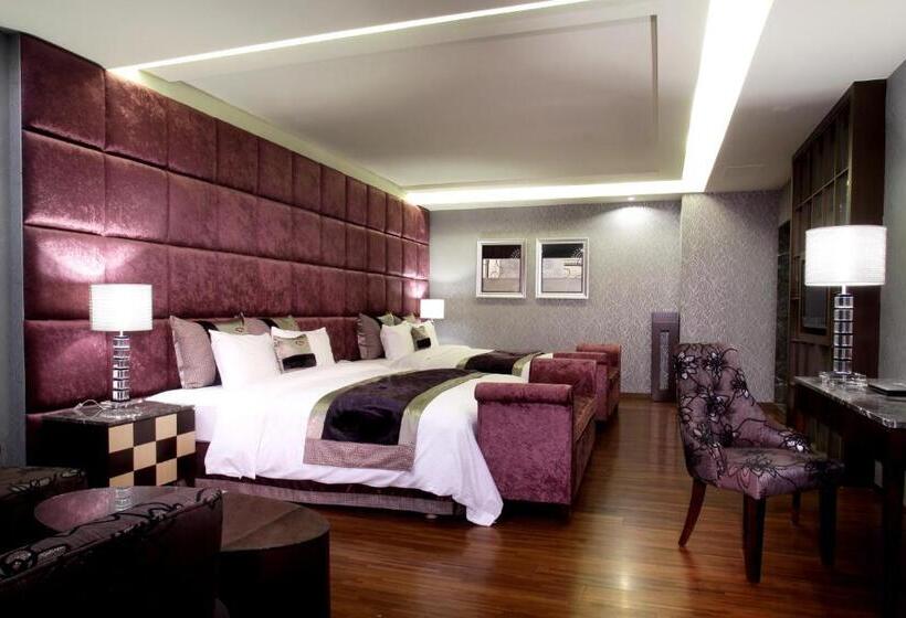 اتاق استاندارد چهار تخته, Chuang Tang Spring Spa Hotel   Deyang