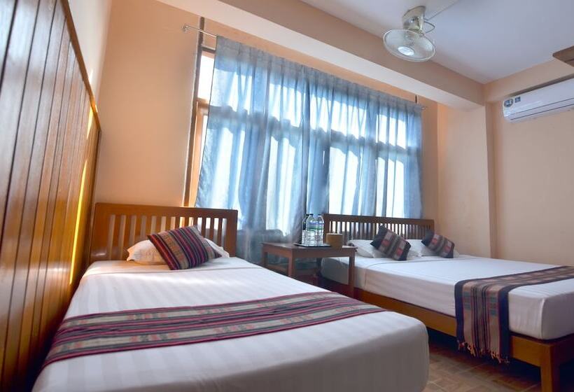 اتاق سوپریور سه تخته, Gold Star Guest House