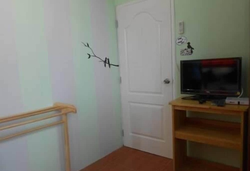 اتاق پایه با سرویس بهداشتی مشترک, Sweet Home Guesthouse
