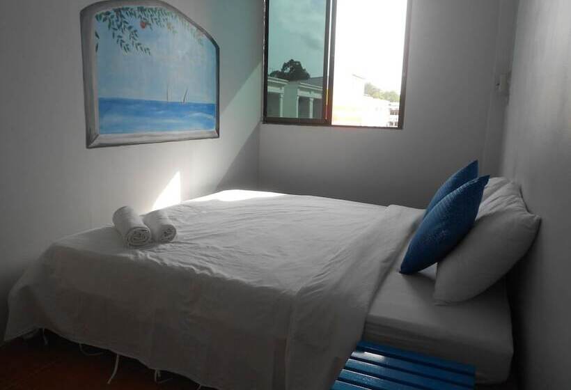 اتاق پایه با سرویس بهداشتی مشترک, Sweet Home Guesthouse