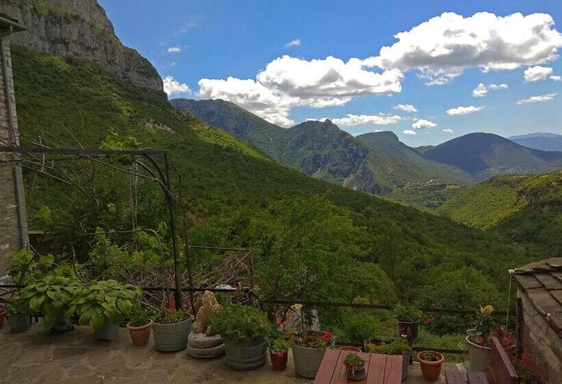 اتاق استاندارد با چشم‌انداز کوهستان, Guesthouse Iro
