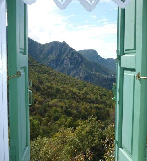 اتاق استاندارد با چشم‌انداز کوهستان, Guesthouse Iro