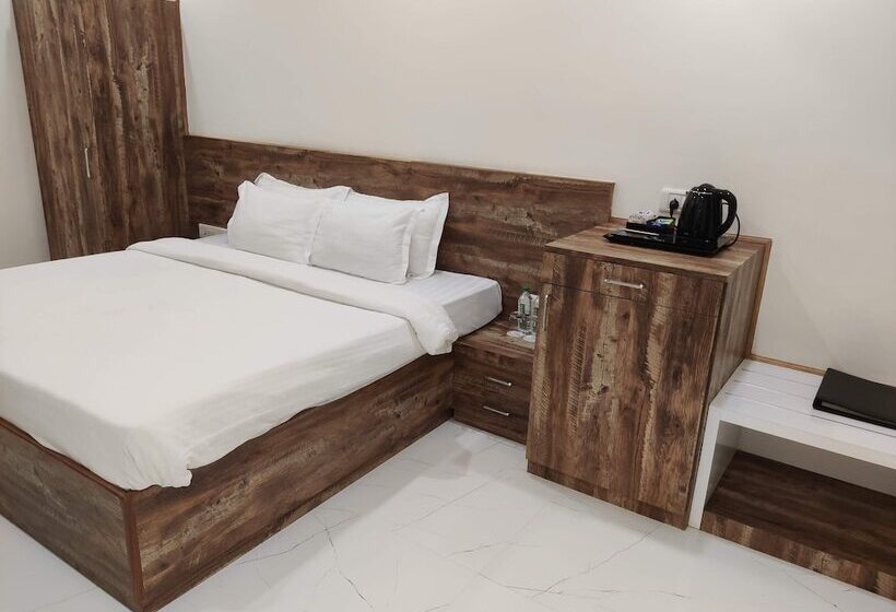 اتاق استاندارد با تخت دوبل, Pushp Vatika Resort & Lawns