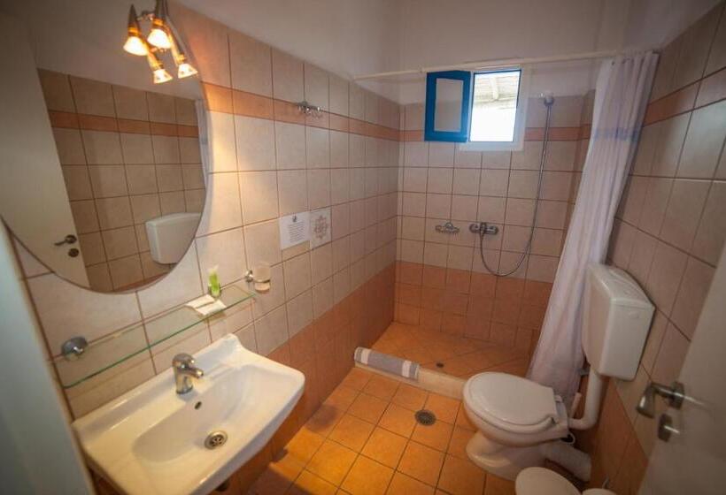 Triple Room Sea View, Castelopetra