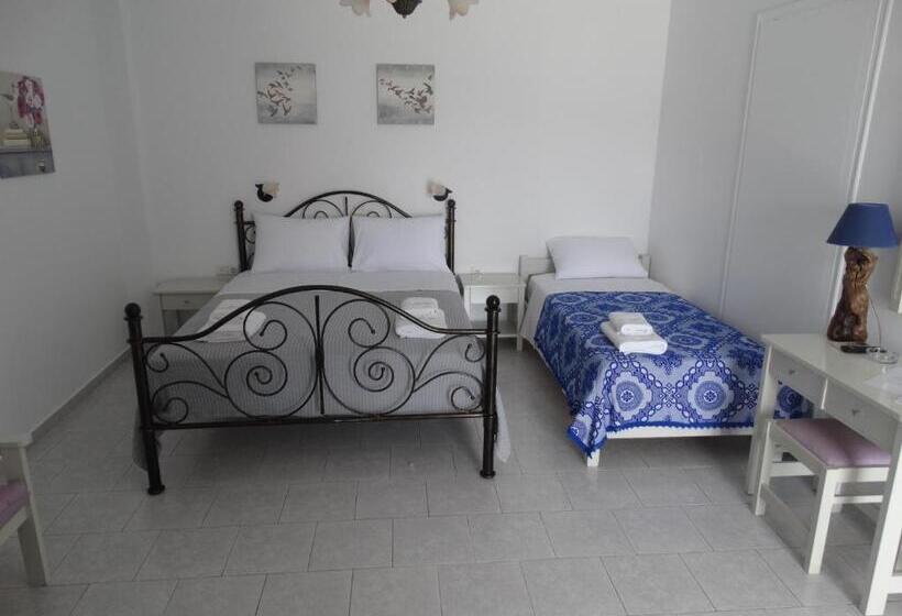Triple Room Sea View, Castelopetra