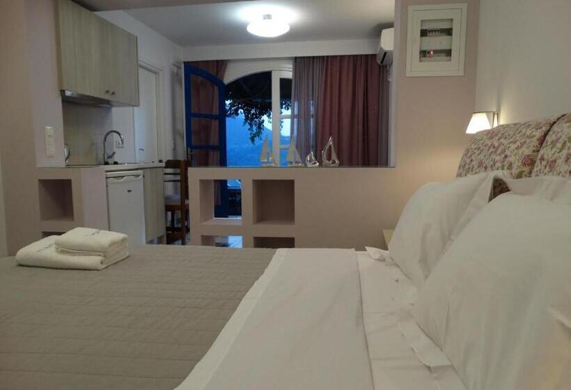 Triple Room Sea View, Castelopetra