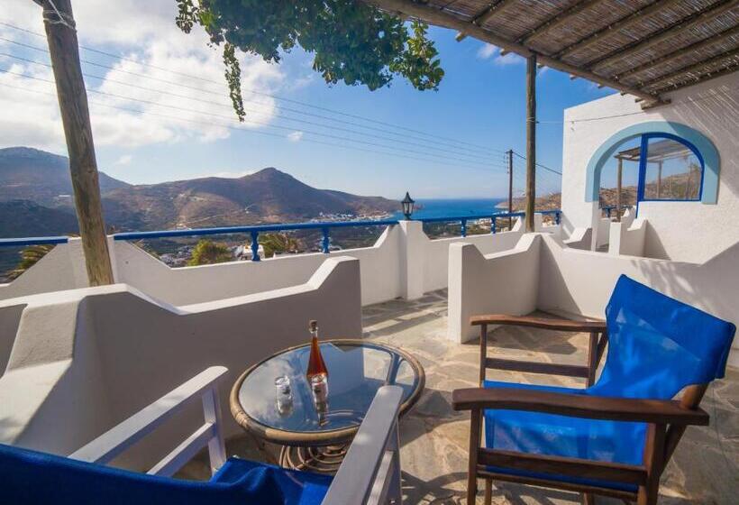 Triple Room Sea View, Castelopetra