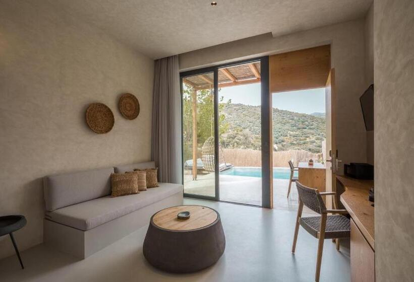 سوییت با چشم‌انداز کوه, Monastery Estate Retreat