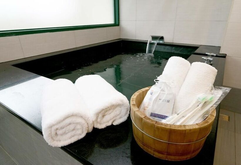 اتاق سوپریور سه تخته, Onsen Mountain