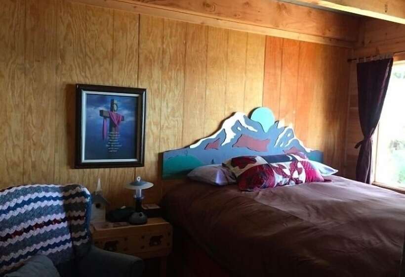 کلبه دلوکس, Eagles Wings Wilderness Lodge