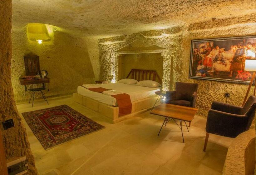 Deluxe Suite, Harkasos Cave