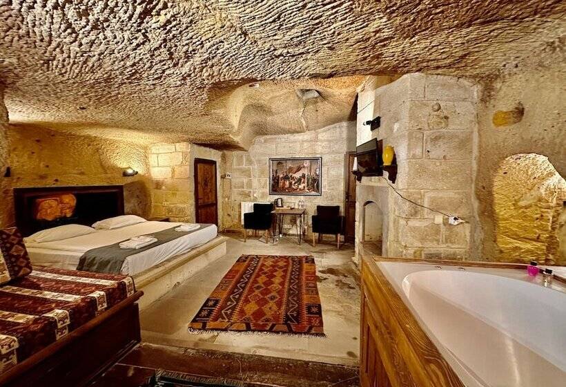 주니어 스위트, Harkasos Cave