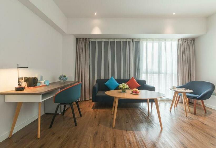 سوئیت با تخت بزرگ, Holiday Inn Express Qingdao Chengyang Central, An Ihg