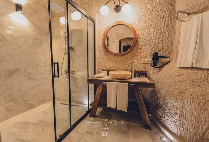 سوییت, Nino Cave Suites