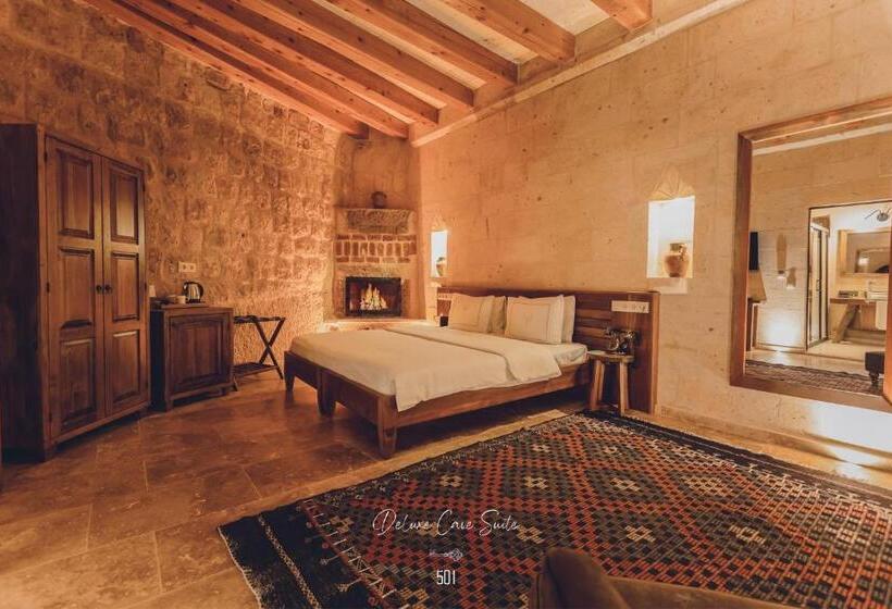 سوییت لوکس, Nino Cave Suites
