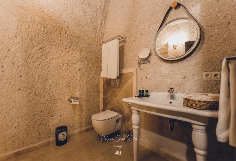 سوییت لوکس, Nino Cave Suites
