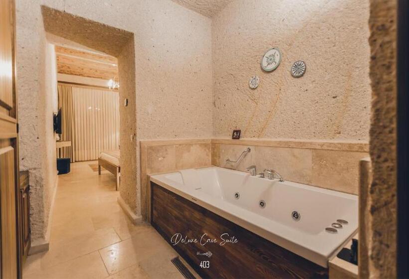 سوییت لوکس, Nino Cave Suites