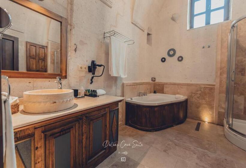 سوییت لوکس, Nino Cave Suites