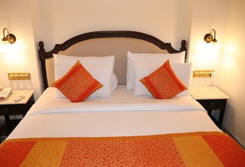اتاق لوکس, Nirbana Palace   A Heritage Hotel And Spa