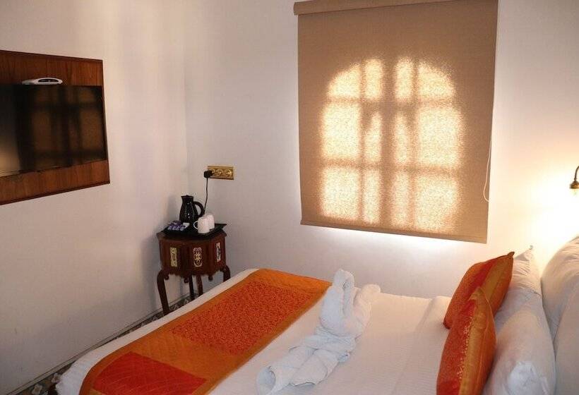 اتاق لوکس, Nirbana Palace   A Heritage Hotel And Spa