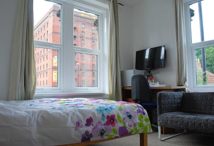 اتاق استاندارد با سرویس بهداشتی مشترک, Clift Guest House