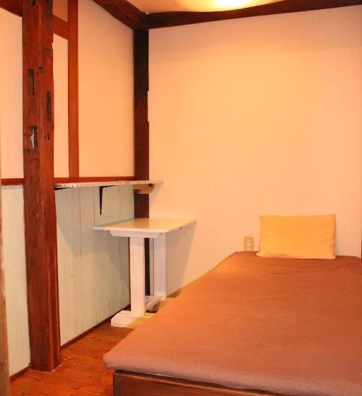 اتاق استاندارد یک تخته با سرویس بهداشتی مشترک, Guest House Holoholo Ishigakijima