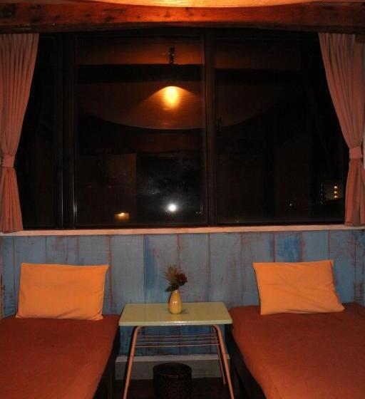 اتاق استاندارد با سرویس بهداشتی مشترک, Guest House Holoholo Ishigakijima