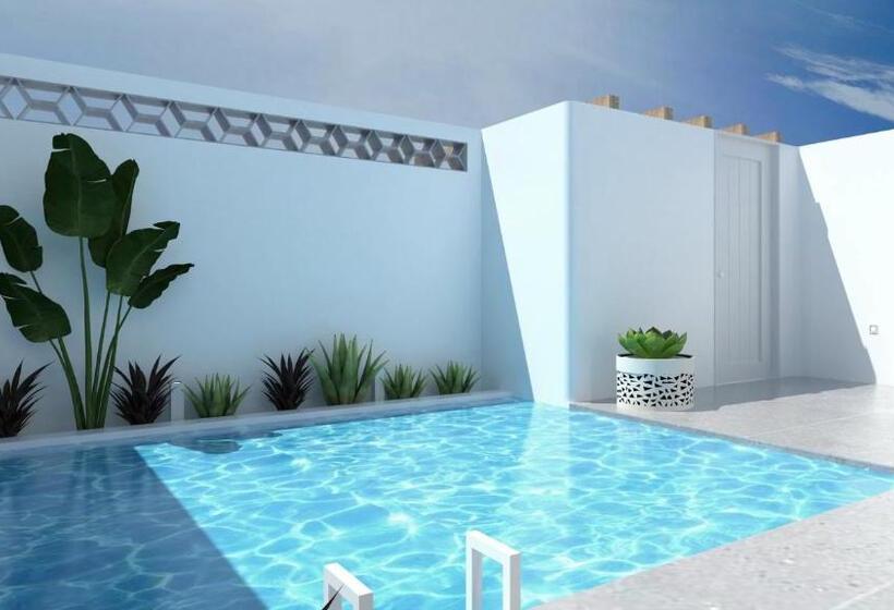 سوییت خانوادگی, A Hotel Mykonos