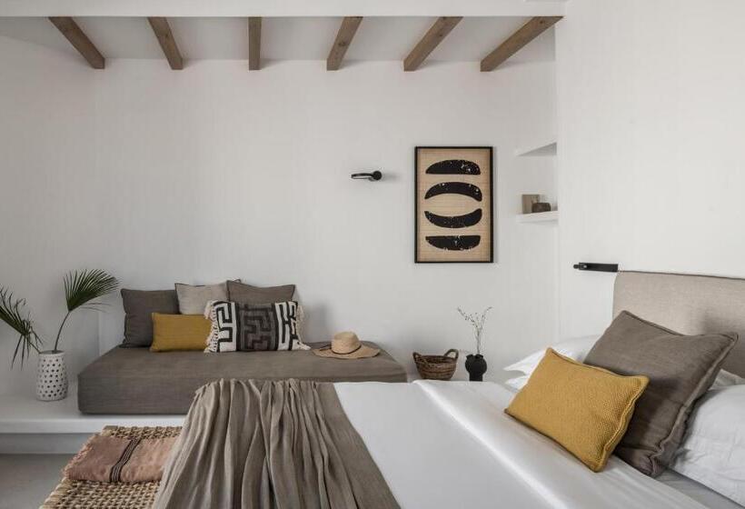 سوییت جونیور, A Hotel Mykonos