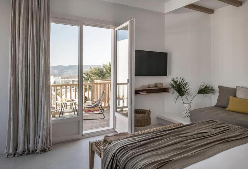 سوییت جونیور, A Hotel Mykonos