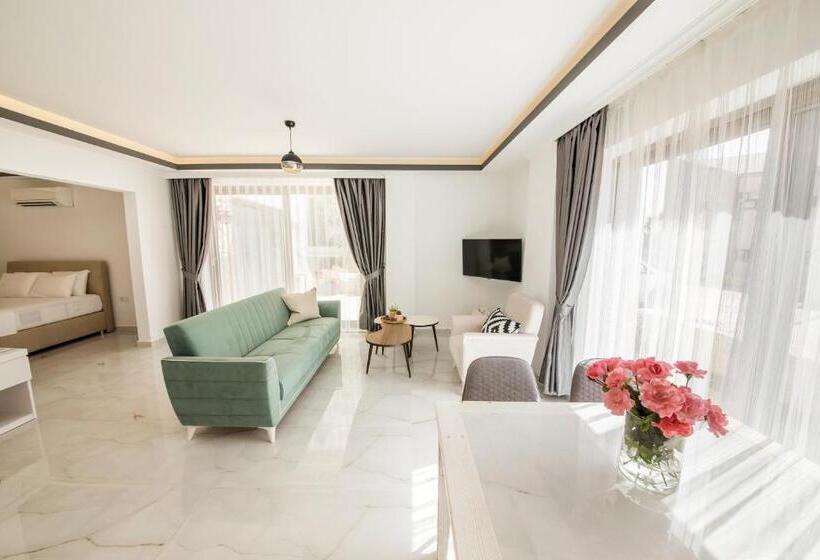 سوئیت جونیور با چشم‌انداز باغ, Cedrus Suites