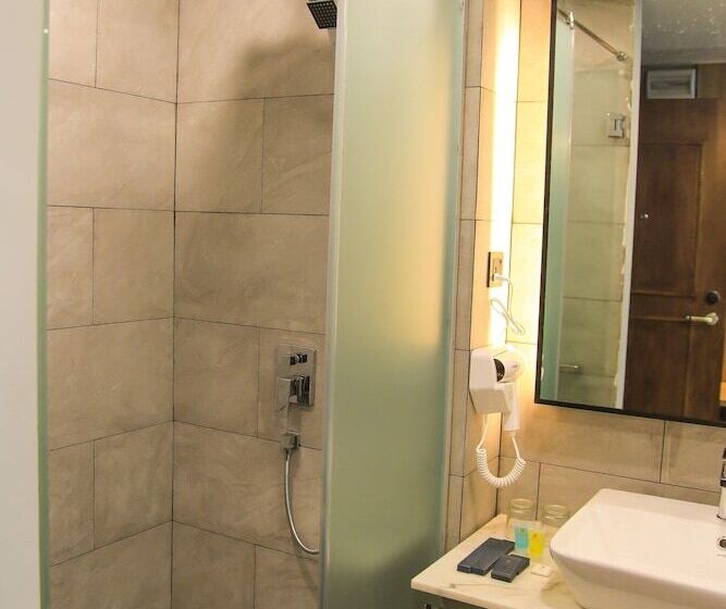 اتاق لوکس, Amigo Hotel Miri
