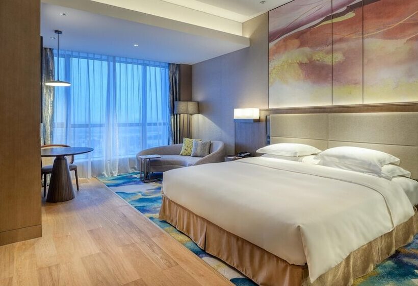 اتاق پرمیوم, Crowne Plaza Beihai Silver Beach, An Ihg