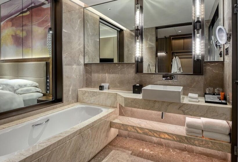 اتاق پرمیوم, Crowne Plaza Beihai Silver Beach, An Ihg