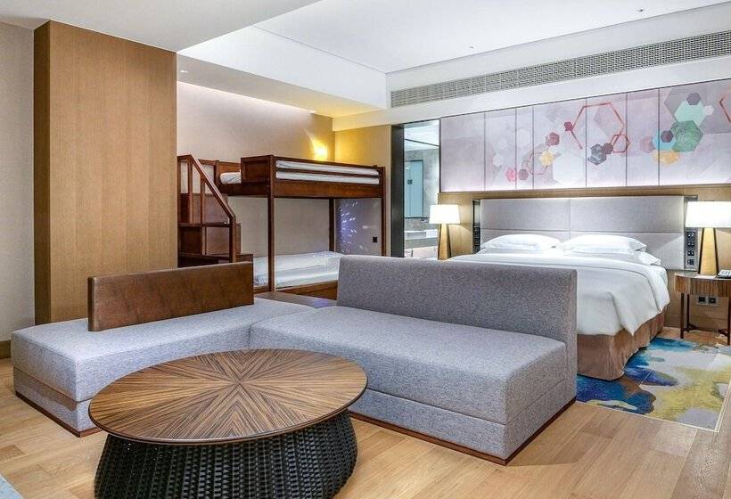 اتاق پرمیوم, Crowne Plaza Beihai Silver Beach, An Ihg