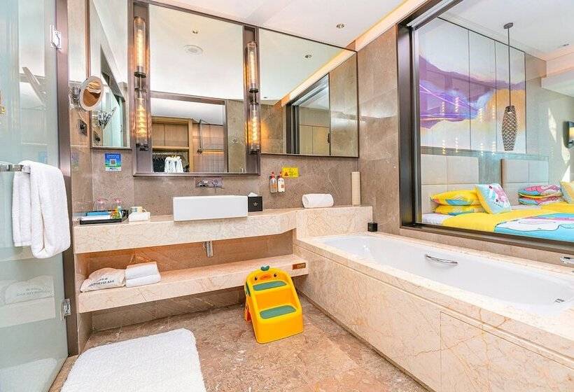 اتاق پرمیوم, Crowne Plaza Beihai Silver Beach, An Ihg