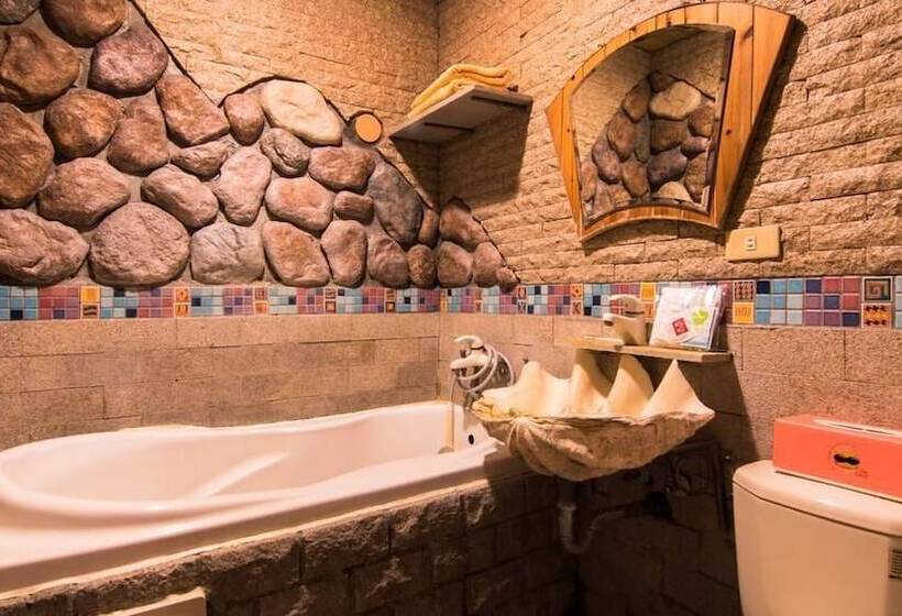 اتاق اکونومی, Shankou Hotspring